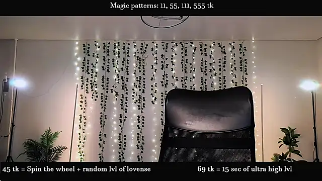 Snapshot of Alicia_x_art chatting on 10, 6, 2026 Alicia x art online show from 10, 6, 2026