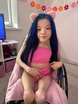 MiniSophiaa online show from 13, 4, 2026