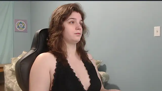 TreeJeanne online show from 1, 1, 2025