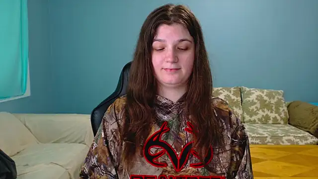 Snapshot of TreeJeanne chatting on 20, 4, 2026 TreeJeanne online show from 20, 4, 2026