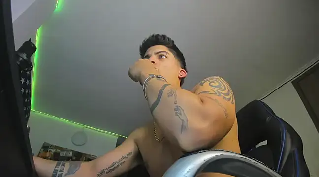 charlie hotxxx online show from 13, 2, 2025