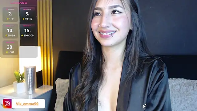 Snapshot of _Emma_Valka chatting on 4, 12, 2024 Emma Valka online show from 4, 12, 2024