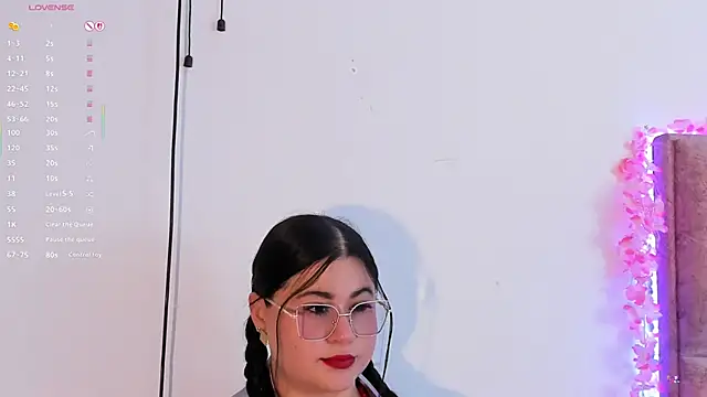 Snapshot of miahkumar chatting on 13, 6, 2026 miahkumar online show from 13, 6, 2026