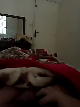 Hot Boy 2004 online show from 2, 1, 2025