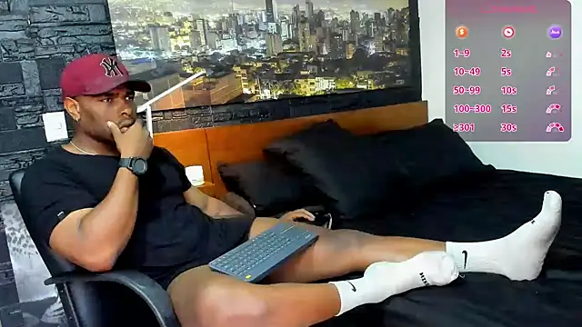 Snapshot of thomas_santtos1 chatting on 21, 1, 2025 thomas santtos1 online show from 21, 1, 2025