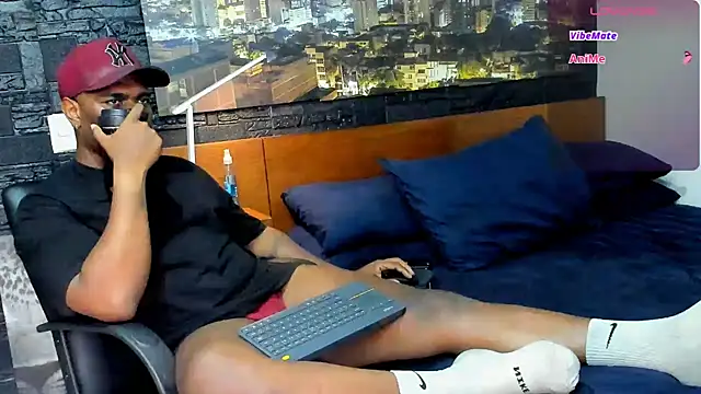 Snapshot of thomas_santtos1 chatting on 17, 2, 2025 thomas santtos1 online show from 17, 2, 2025