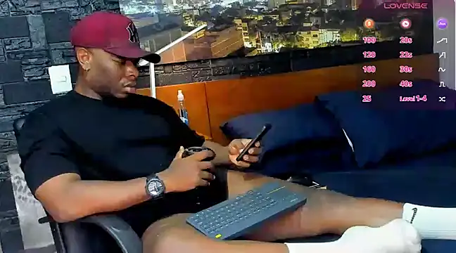 Snapshot of thomas_santtos1 chatting on 18, 2, 2025 thomas santtos1 online show from 18, 2, 2025