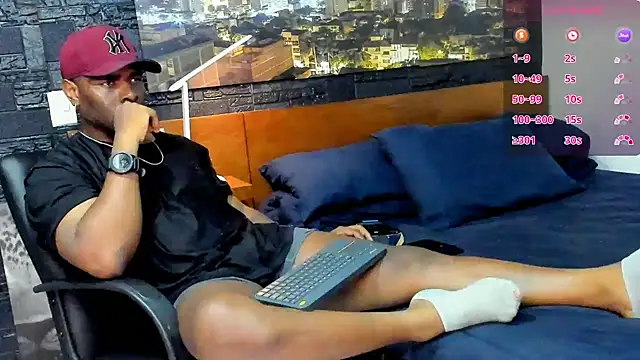 Snapshot of thomas_santtos1 chatting on 3, 3, 2025 thomas santtos1 online show from 3, 3, 2025