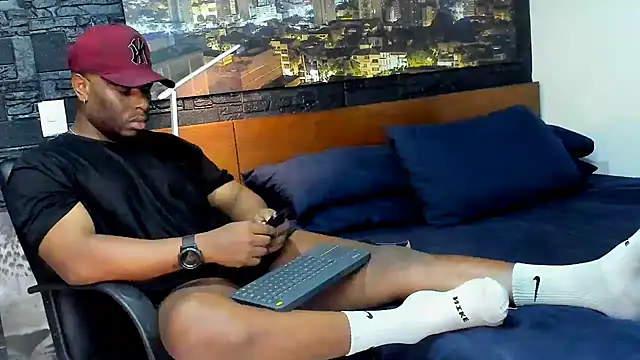Snapshot of thomas_santtos1 chatting on 11, 3, 2025 thomas santtos1 online show from 11, 3, 2025