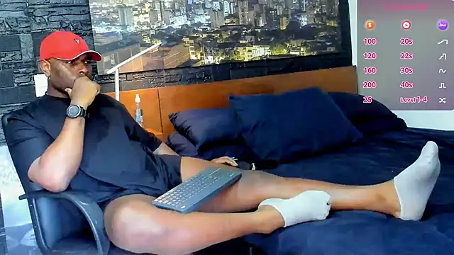Snapshot of thomas_santtos1 chatting on 21, 3, 2025 thomas santtos1 online show from 21, 3, 2025