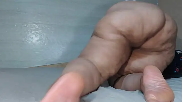 BustyThickyAss online show from 26, 2, 2025