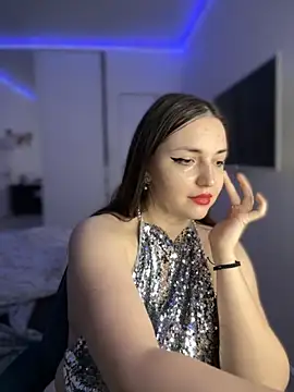 Snapshot of HoneySweetBee chatting on 2, 12, 2025 HoneySweetBee online show from 2, 12, 2025