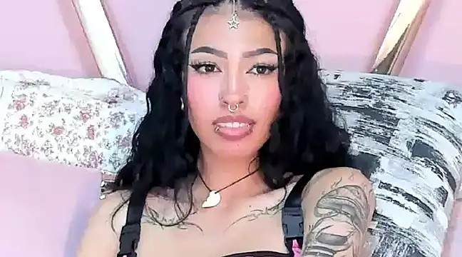 Snapshot of Eva_Benely chatting on 20, 12, 2024 Eva Benely online show from 20, 12, 2024