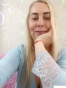Snapshot of HotJanet chatting on 13, 1, 2025 HotJanet online show from 13, 1, 2025