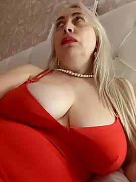 Snapshot of HotJanet chatting on 28, 1, 2025 HotJanet online show from 28, 1, 2025
