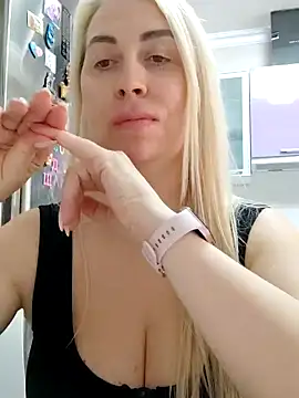 Snapshot of HotJanet chatting on 17, 3, 2025 HotJanet online show from 17, 3, 2025