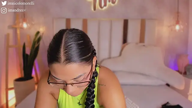 Nicolemorelli2 online show from 27, 11, 2025