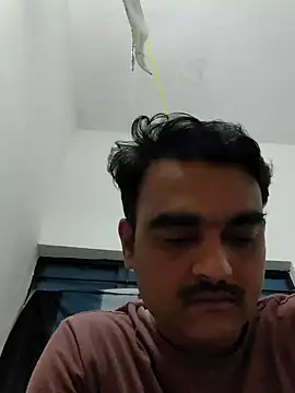Snapshot of suton1 chatting on 13, 3, 2025 suton1 online show from 13, 3, 2025