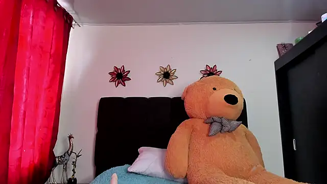 VIOLETMIILLER online show from 18, 12, 2024