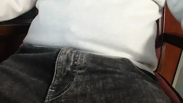 smoothandtiny online show from 15, 2, 2025