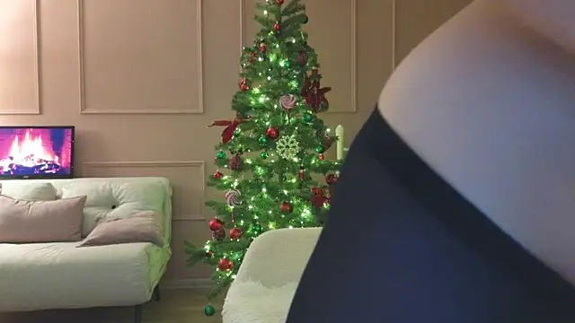 Lina-hill online show from 31, 12, 2024