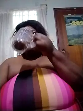 MATUREBUSSTY online show from 30, 10, 2025