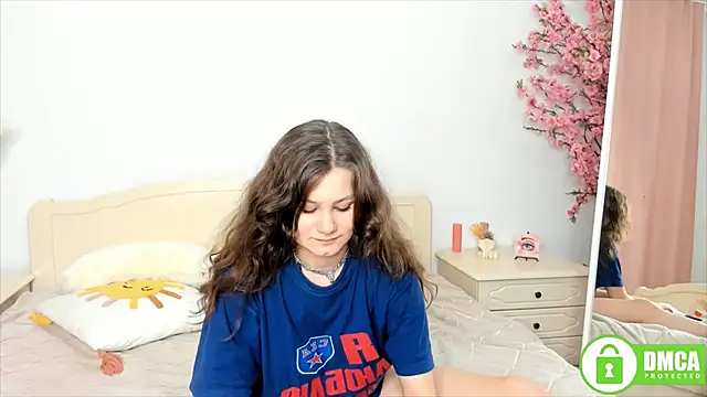 Snapshot of Charlotte_wow chatting on 2, 1, 2025 Charlotte wow online show from 2, 1, 2025