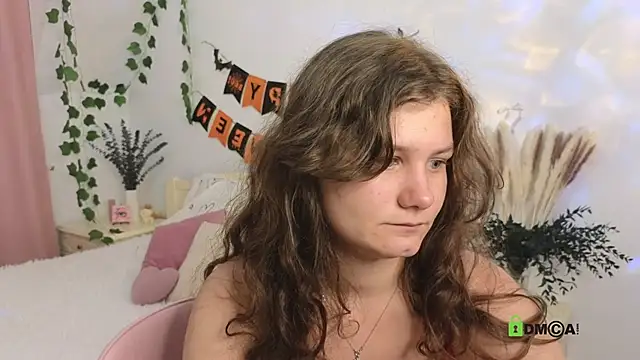 Snapshot of Charlotte_wow chatting on 17, 10, 2025 Charlotte wow online show from 17, 10, 2025