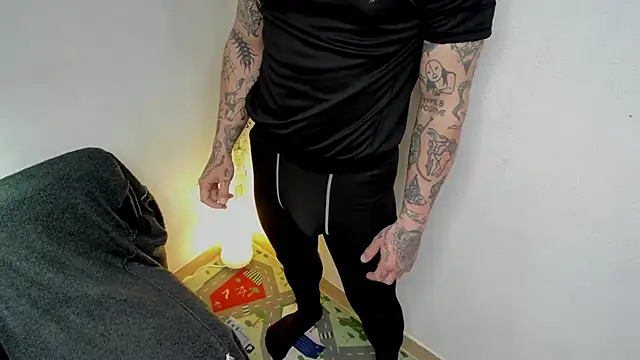 layneinchains online show from 12, 11, 2025