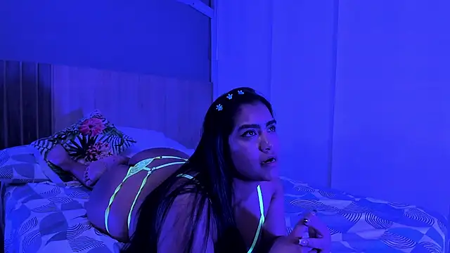 hannnasmith online show from 24, 11, 2025