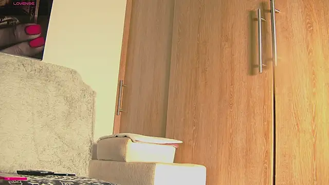 aidaadams online show from 9, 10, 2025