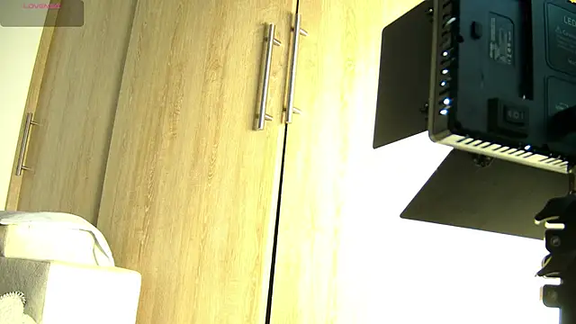 aidaadams online show from 12, 11, 2025