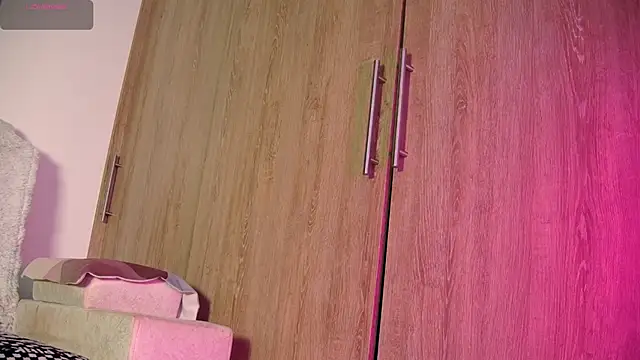 aidaadams online show from 24, 11, 2025