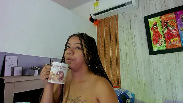 Snapshot of Alika01 chatting on 28, 4, 2026 Alika01 online show from 28, 4, 2026