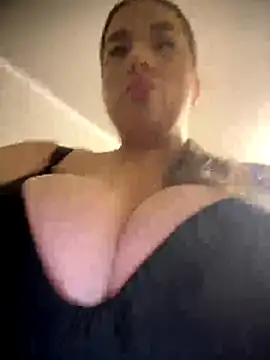 GabiBoobs online show from 18, 11, 2025