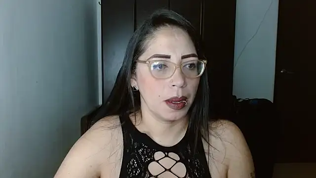 natashasmithe online show from 10, 2, 2025