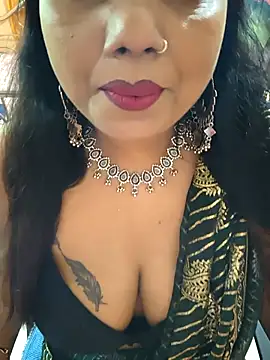 Snapshot of YR-SHIVANI chatting on 3, 5, 2026 YR-SHIVANI online show from 3, 5, 2026