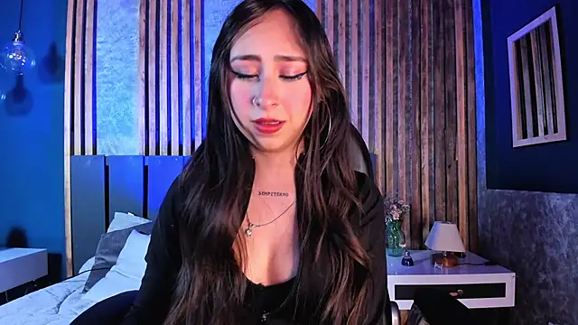 Snapshot of _cloe_martinez chatting on 23, 12, 2024 cloe martinez online show from 23, 12, 2024