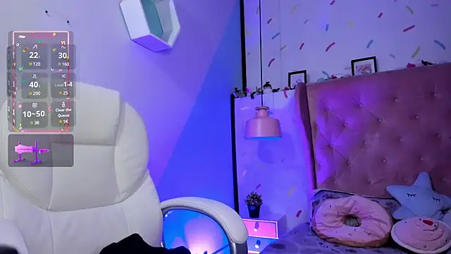 Snapshot of _cloe_martinez chatting on 12, 1, 2025 cloe martinez online show from 12, 1, 2025