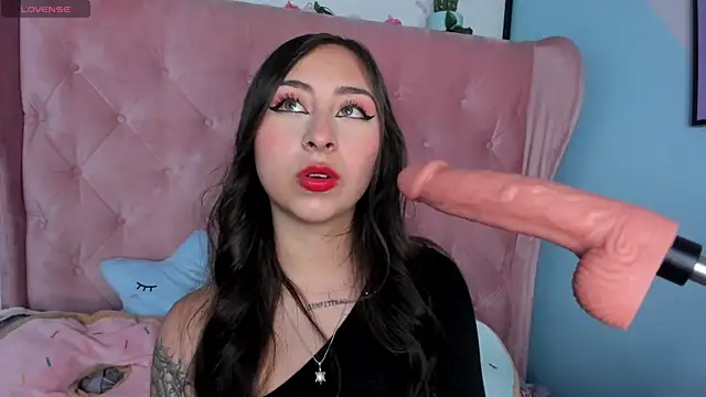 Snapshot of _cloe_martinez chatting on 17, 1, 2025 cloe martinez online show from 17, 1, 2025