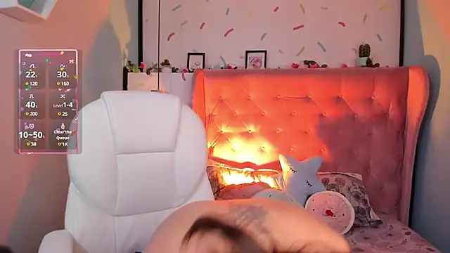 Snapshot of _cloe_martinez chatting on 2, 2, 2025 cloe martinez online show from 2, 2, 2025