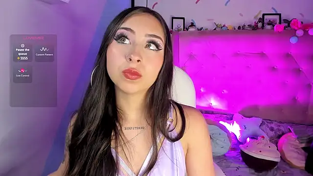 Snapshot of _cloe_martinez chatting on 28, 2, 2025 cloe martinez online show from 28, 2, 2025