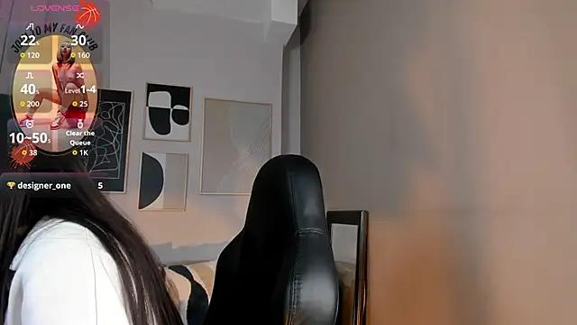 Snapshot of _cloe_martinez chatting on 15, 10, 2025 cloe martinez online show from 15, 10, 2025