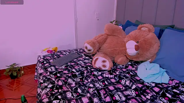 JulianaMiller online show from 21, 1, 2025