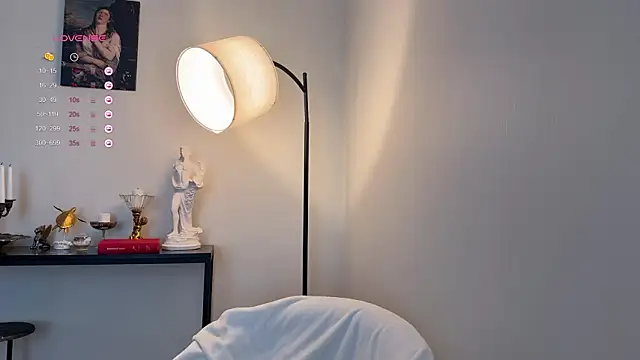 Snapshot of Monika_Taylor17 chatting on 25, 3, 2026 Monika Taylor17 online show from 25, 3, 2026