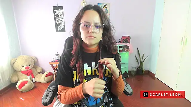 Scarletleon77 online show from 21, 1, 2025