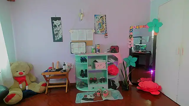 Scarletleon77 online show from 18, 3, 2025