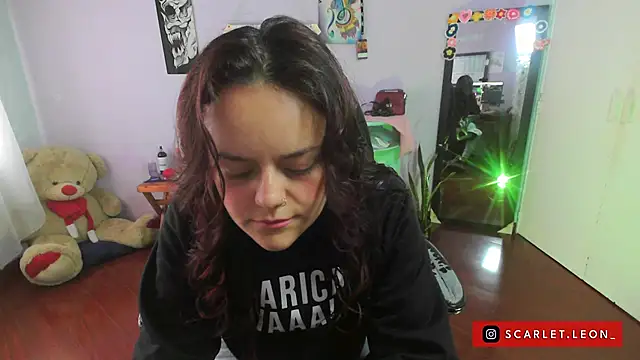 Scarletleon77 online show from 21, 3, 2025