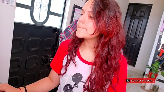 Snapshot of Scarletleon77 chatting on 5, 8, 2026 Scarletleon77 online show from 5, 8, 2026