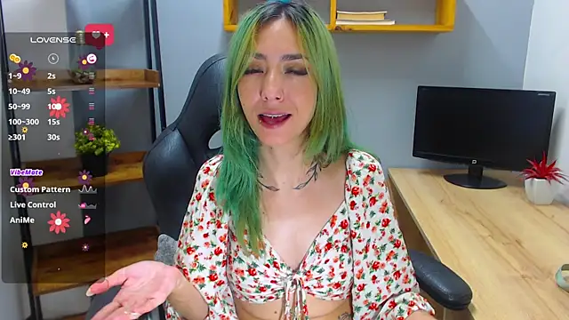 Erika Stevens online show from 31, 10, 2025